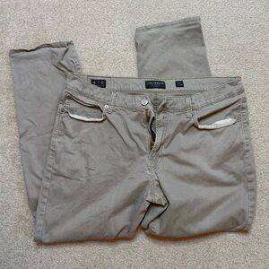 Lucky Brand Men’s Grey Khaki Pants
